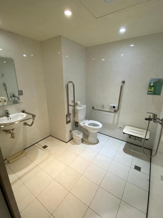 Whoops Hotel Đài Trung Ngoại thất bức ảnh