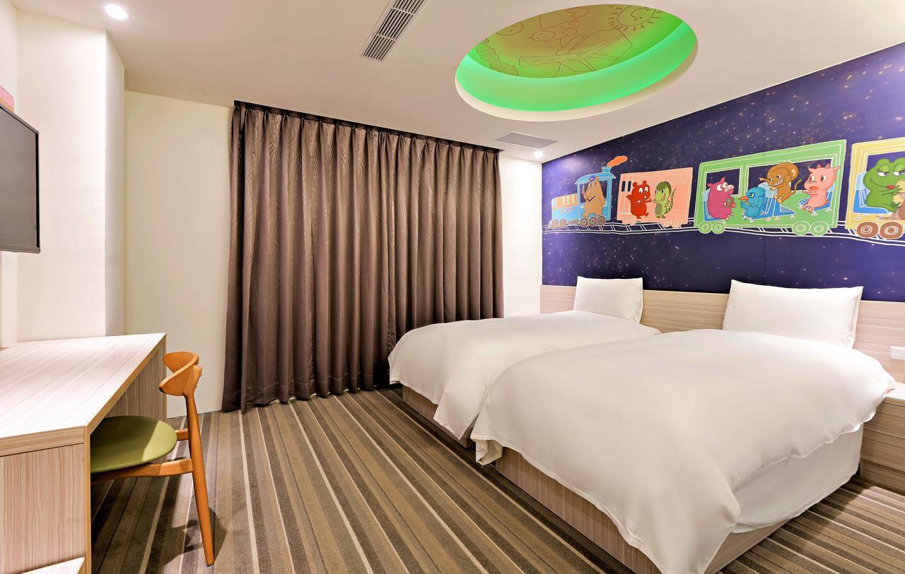 Whoops Hotel Đài Trung Ngoại thất bức ảnh