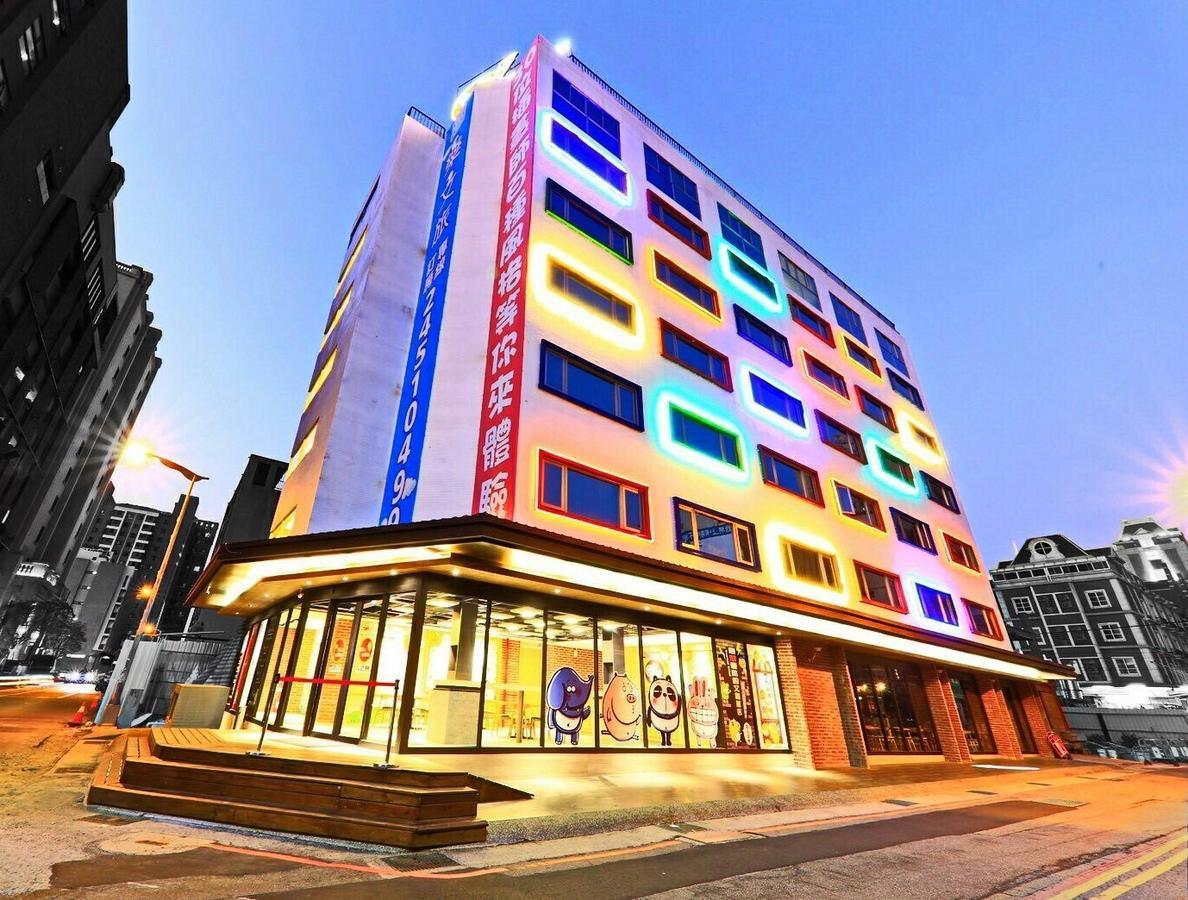 Whoops Hotel Đài Trung Ngoại thất bức ảnh